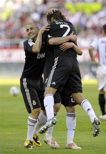 RNG可惜了，没能再刷新历史，收官战不敌EDG，无缘季后赛和年度总决赛！