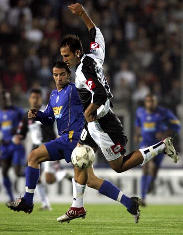 网友质疑假赛！Monki致命失误葬送好局WE惨遭五连败！经纪人出面劝大家不要骂！