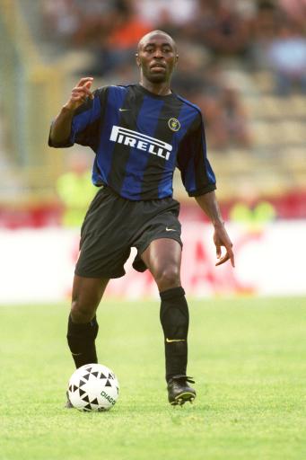 票数不敌新星！詹姆斯首轮仅排西部第9，媒体质疑投票有黑幕？