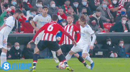 Roblox首席执行官接受《纽约时报》采访引发争议